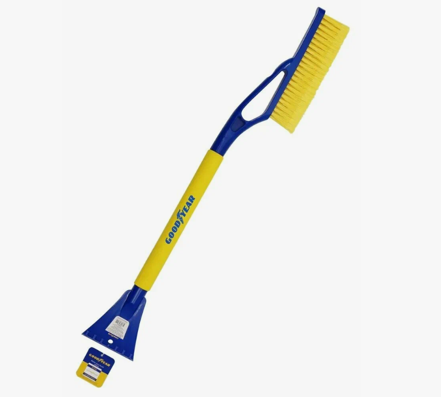 Щетка от снега со скребком GOODYEAR 69 см GY000203